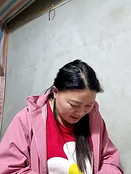 Snapshot of yoowwmr chatting on December 5, 2025, 2:03 pm yoowwmr online show from December 5, 2025, 2:03 pm