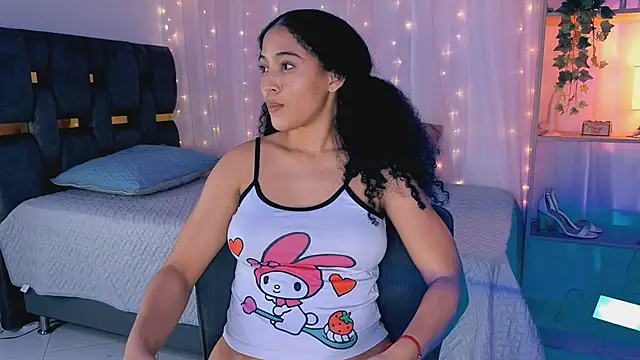 Snapshot of anitaglow chatting on October 16, 2025, 2:45 am anitaglow online show from October 16, 2025, 2:45 am