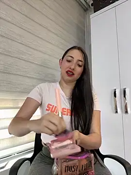 Snapshot of AndieJones_ chatting on November 12, 2025, 12:16 pm AndieJones online show from November 12, 2025, 12:16 pm