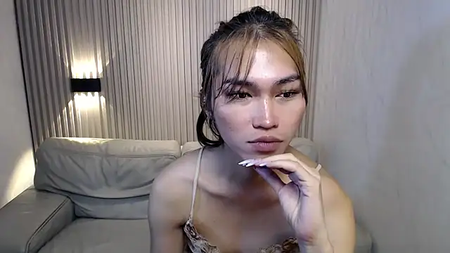 lovelychanel69xx online show from December 3, 2025, 10:30 pm