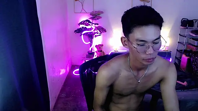 naughty rence online show from December 5, 2025, 5:27 am