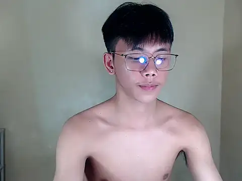 Snapshot of ynotyu chatting on November 13, 2025, 11:20 am ynotyu online show from November 13, 2025, 11:20 am