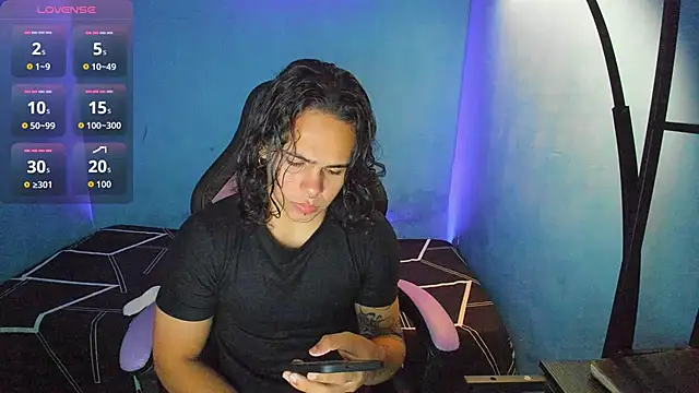 Snapshot of Maximiliano_scoott__ chatting on October 15, 2025, 6:52 pm Maximiliano scoott   online show from October 15, 2025, 6:52 pm