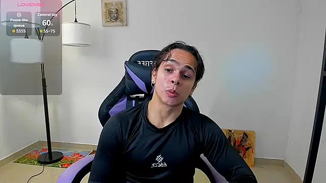 Snapshot of Maximiliano_scoott__ chatting on October 29, 2025, 9:16 pm Maximiliano scoott   online show from October 29, 2025, 9:16 pm