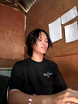 Snapshot of My_sweet_ladyboy chatting on October 20, 2025, 5:19 am My sweet ladyboy online show from October 20, 2025, 5:19 am