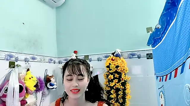 emgaixinhngoan online show from September 8, 2025, 4:17 pm