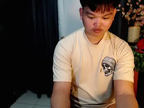 Reynelcock online show from September 18, 2025, 5:59 pm