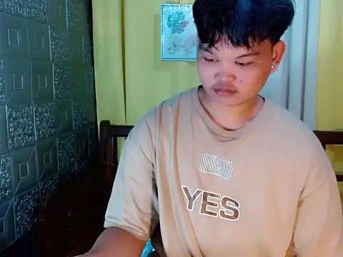 Reynelcock online show from October 29, 2025, 10:55 pm