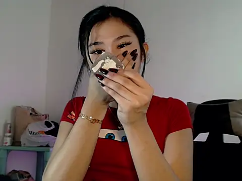 Maxine Sucks online show from December 15, 2025, 6:39 am