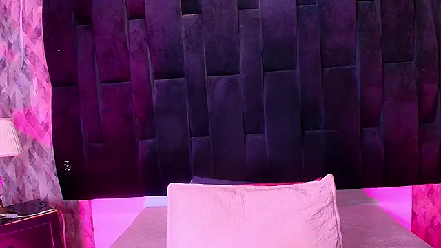 wensheng  online show from October 7, 2025, 7:11 pm