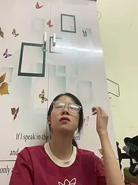 Snapshot of meomeo2k6 chatting on October 29, 2025, 1:46 pm meomeo2k6 online show from October 29, 2025, 1:46 pm