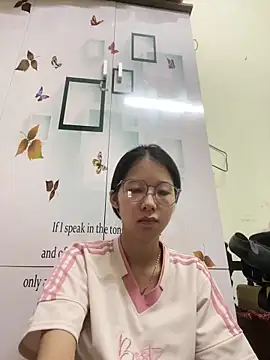 Snapshot of meomeo2k6 chatting on October 30, 2025, 1:56 pm meomeo2k6 online show from October 30, 2025, 1:56 pm