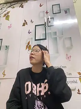 Snapshot of meomeo2k6 chatting on December 1, 2025, 7:24 am meomeo2k6 online show from December 1, 2025, 7:24 am