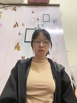 Snapshot of meomeo2k6 chatting on December 5, 2025, 1:42 pm meomeo2k6 online show from December 5, 2025, 1:42 pm