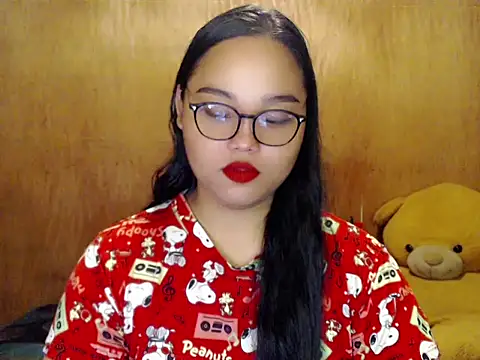  Lylia online show from November 12, 2025, 6:30 pm