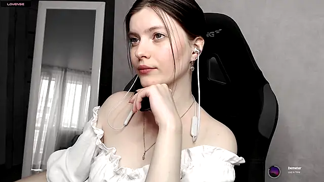 Snapshot of cute_elfy_ chatting on September 9, 2025, 2:05 pm cute elfy online show from September 9, 2025, 2:05 pm