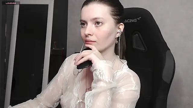 Snapshot of cute_elfy_ chatting on September 28, 2025, 4:45 pm cute elfy online show from September 28, 2025, 4:45 pm