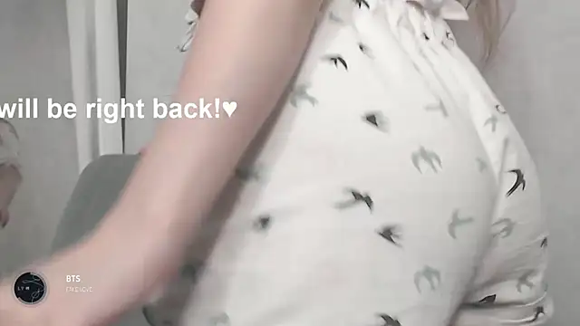 Snapshot of cute_elfy_ chatting on November 1, 2025, 11:23 am cute elfy online show from November 1, 2025, 11:23 am