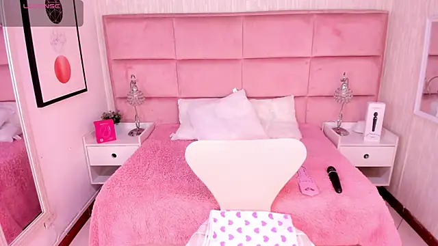 Janah Myers online show from December 3, 2025, 1:09 pm