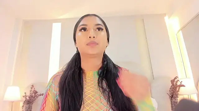 Snapshot of SalomeeBell chatting on September 18, 2025, 8:33 pm SalomeeBell online show from September 18, 2025, 8:33 pm