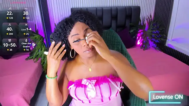 AriebonyBrooke online show from October 20, 2025, 11:32 am