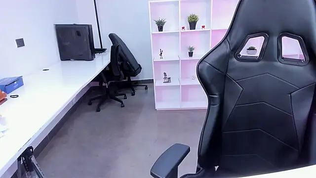 megan bigboobs  online show from October 25, 2025, 11:29 am