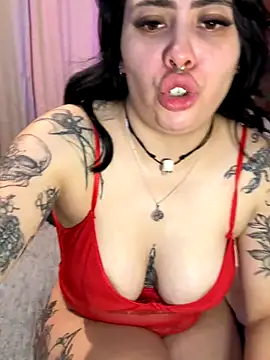 Draculona-666 online show from October 24, 2025, 4:42 am