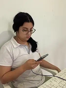 Velma star online show from October 9, 2025, 11:41 am