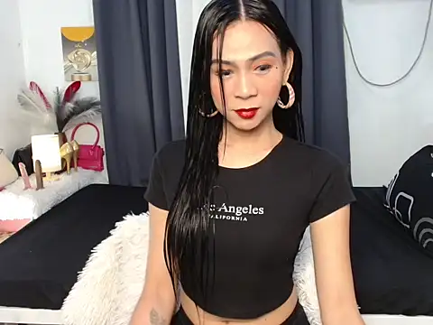 Snapshot of AmayaWang chatting on December 14, 2025, 7:47 am AmayaWang online show from December 14, 2025, 7:47 am