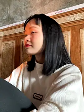 Daisy018 online show from November 6, 2025, 1:39 am