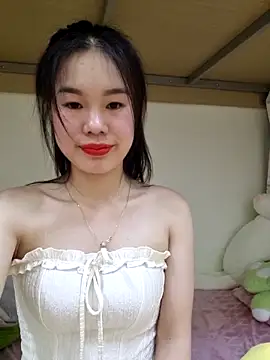 Baby-ladytits2025 online show from September 23, 2025, 4:10 pm