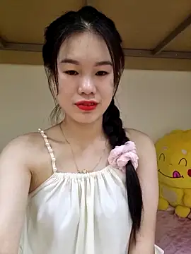 Baby-ladytits2025 online show from September 24, 2025, 3:37 pm