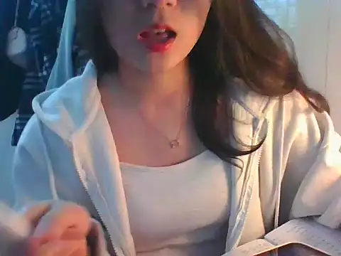 Linzly online show from November 1, 2025, 2:35 am