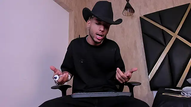 Snapshot of Thiagoferreti chatting on September 19, 2025, 3:30 am Thiagoferreti online show from September 19, 2025, 3:30 am