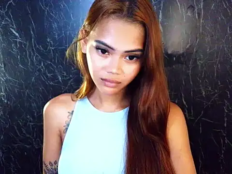 ur holly lexie online show from December 4, 2025, 5:32 pm