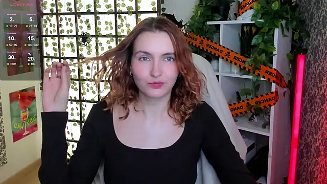 Elis Cherry online show from October 25, 2025, 1:57 am