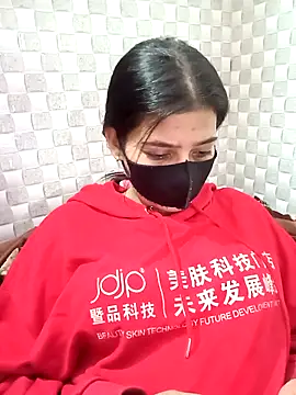 Hot Jaanvi  online show from November 18, 2025, 5:06 pm