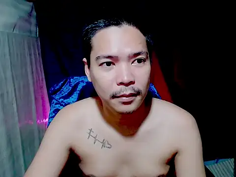 Snapshot of MANIACasianX chatting on November 26, 2025, 11:55 am MANIACasianX online show from November 26, 2025, 11:55 am