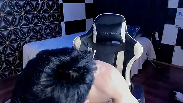 Snapshot of AsianHotBODYY chatting on October 7, 2025, 4:20 am AsianHotBODYY online show from October 7, 2025, 4:20 am