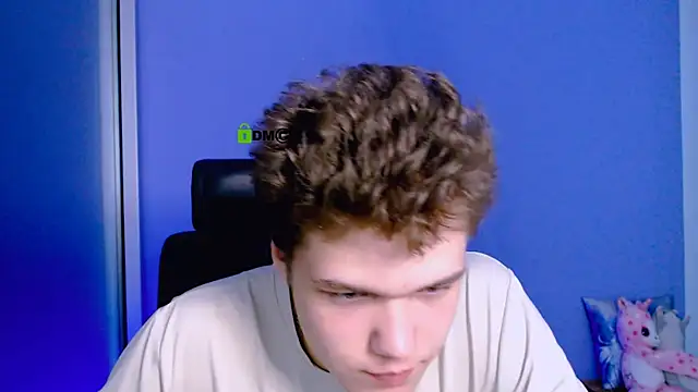 Snapshot of lucas_long_ chatting on September 24, 2025, 1:03 pm lucas long online show from September 24, 2025, 1:03 pm