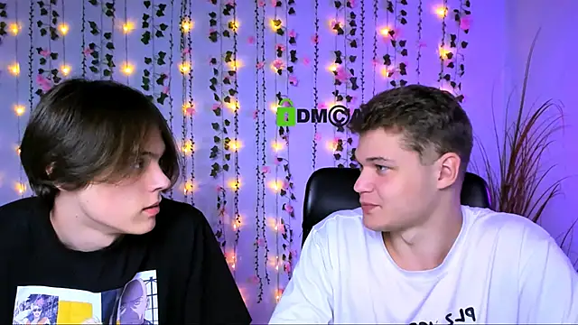 Snapshot of lucas_long_ chatting on October 4, 2025, 7:01 pm lucas long online show from October 4, 2025, 7:01 pm