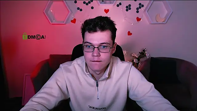 Snapshot of lucas_long_ chatting on October 7, 2025, 7:11 pm lucas long online show from October 7, 2025, 7:11 pm