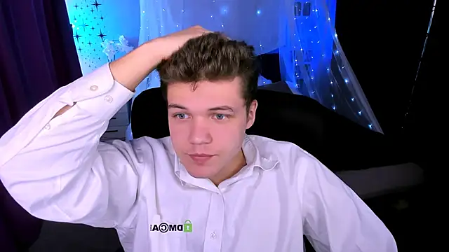 Snapshot of lucas_long_ chatting on November 7, 2025, 9:53 am lucas long online show from November 7, 2025, 9:53 am