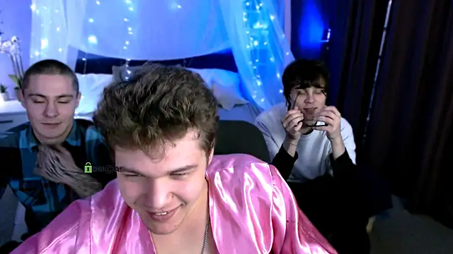 Snapshot of lucas_long_ chatting on November 27, 2025, 10:28 am lucas long online show from November 27, 2025, 10:28 am