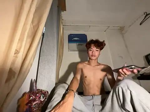 Snapshot of ur_little_secret chatting on November 15, 2025, 5:38 am ur little secret online show from November 15, 2025, 5:38 am