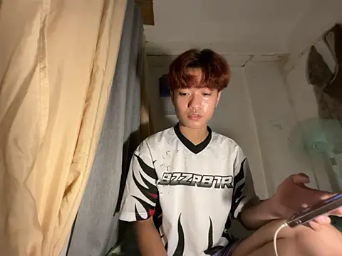 Snapshot of ur_little_secret chatting on November 25, 2025, 2:17 pm ur little secret online show from November 25, 2025, 2:17 pm