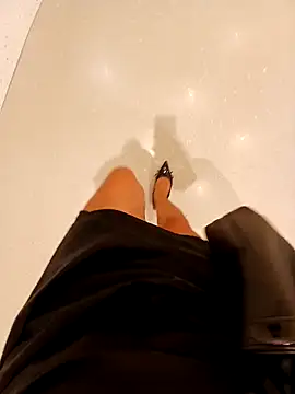 Snapshot of Ori-Lynk chatting on October 4, 2025, 10:35 am Ori-Lynk online show from October 4, 2025, 10:35 am