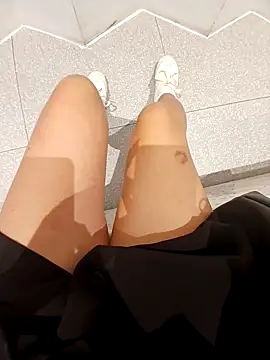 Snapshot of Ori-Lynk chatting on October 27, 2025, 5:55 am Ori-Lynk online show from October 27, 2025, 5:55 am