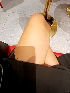 Snapshot of Ori-Lynk chatting on November 7, 2025, 6:02 am Ori-Lynk online show from November 7, 2025, 6:02 am