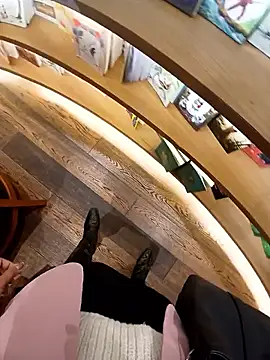 Snapshot of Ori-Lynk chatting on November 19, 2025, 3:50 am Ori-Lynk online show from November 19, 2025, 3:50 am